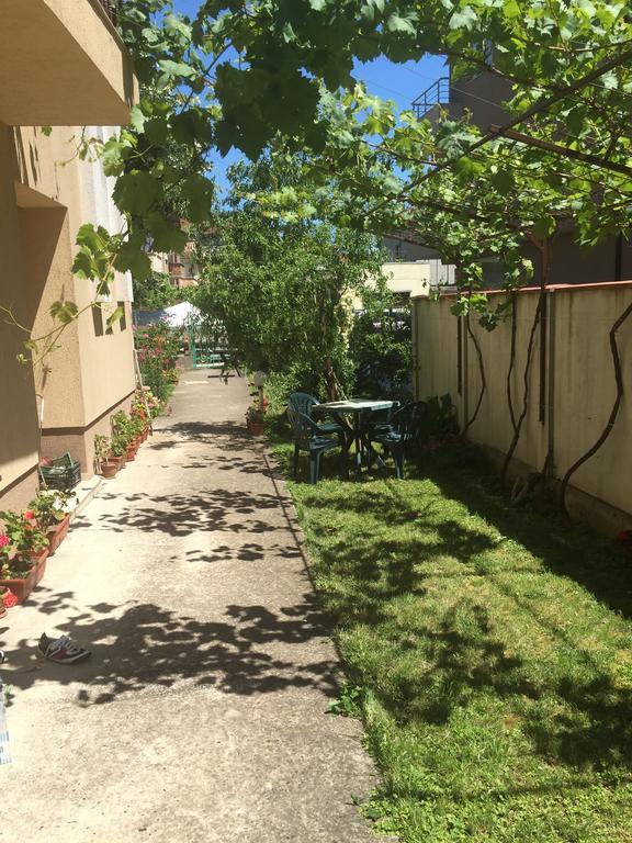 Family Hotel Friends Primorsko Exterior foto